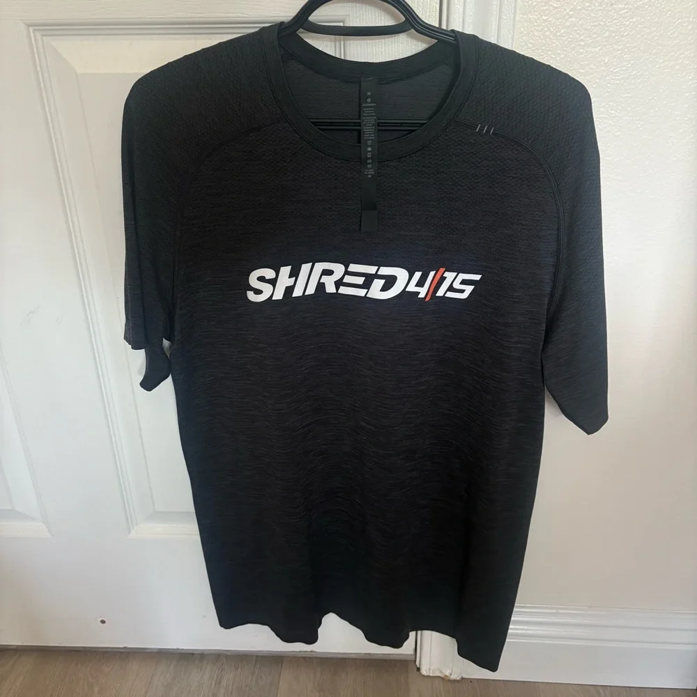 Lululemon Athletica Metal Vent Tech Short-Sleeve Shirt Shred 4/15 Fitness Logo M